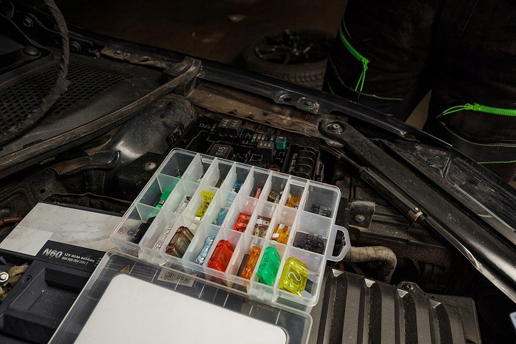 фото №16, Neo 11-993 набор предохранителей автомобильных, коробка, 88 sztuk, 3 типы