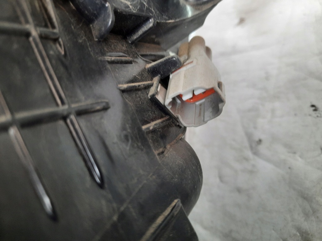 фото №13, Subaru forester v 19- лампа левый правый задняя usa