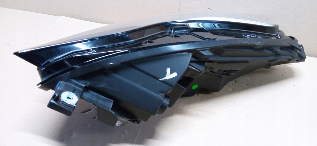 Tesla model 3 y рестайлінг  20- фара перед правий full led європа  151495300d Доставка