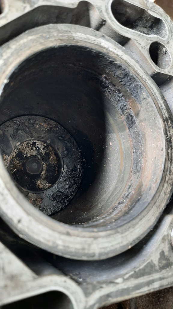 фото №10, Блок двигателя wał d5244t volvo s60 v70 ii 2.4 d5 163km