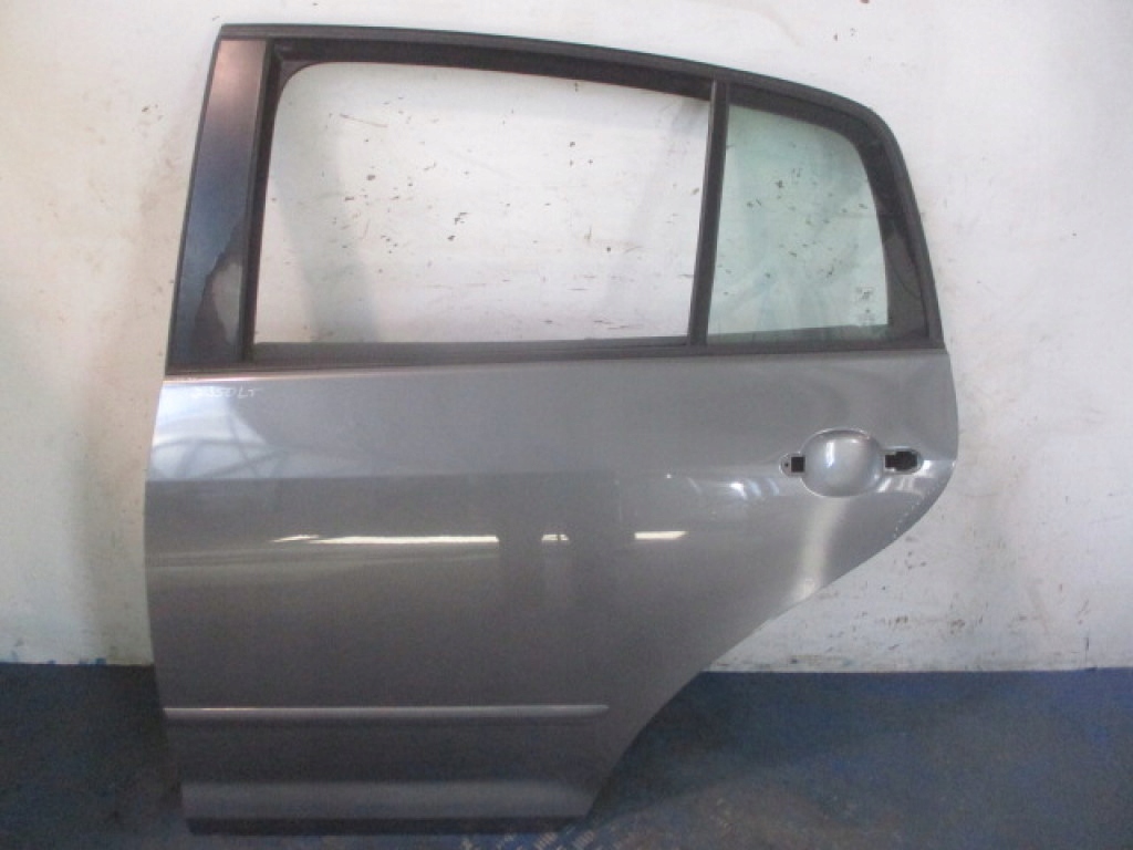 Купить Volkswagen golf 6 plus 5d дверь задний  левая серые la7t