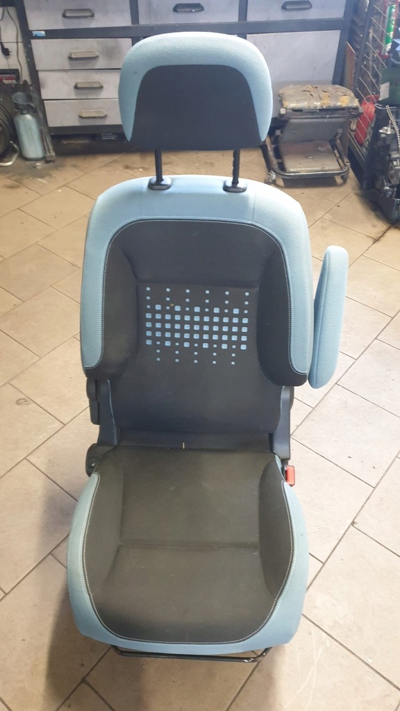 фото №7, Сиденье правый перед citroen berlingo ii 13r.