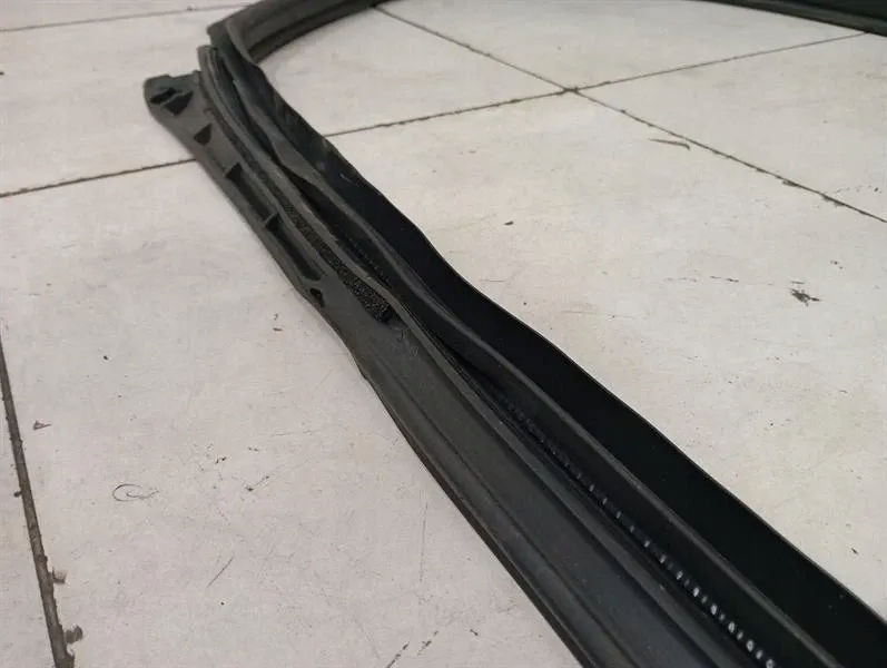 фото №6, Прокладка двері ferrari 599 gtb f141 68579200 lh ущільнювачі двері ліва-