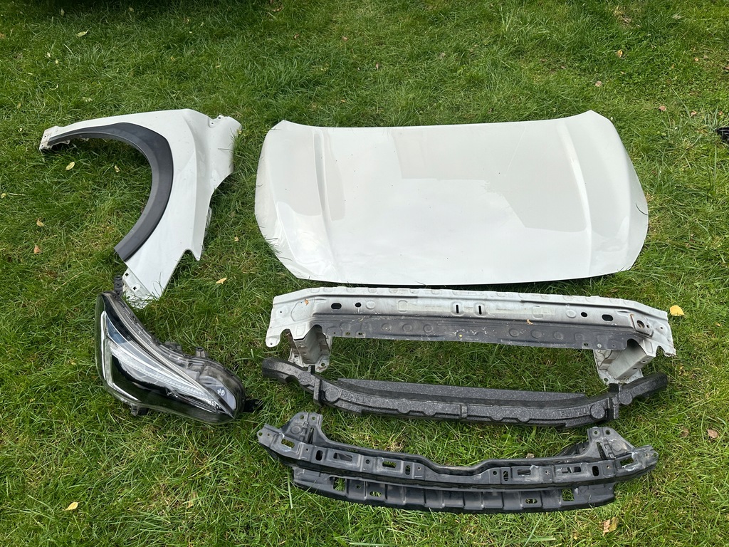 фото №1, Subaru xv ii crosstrek - лампа права