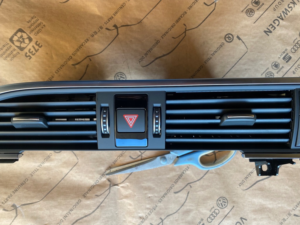 фото №14, Решётка обдув средняя audi a6 c7 4g lift 4g1820951j аварийная idealna 30km