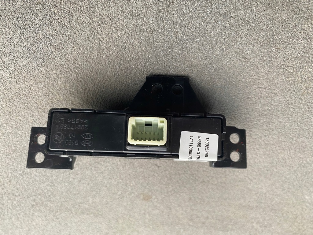 фото №5, Hyundai ioniq plug-in панель кнопки