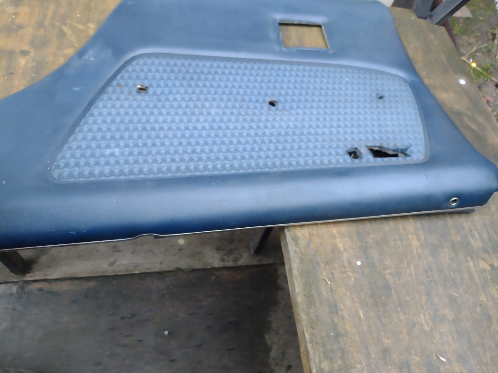 Mercedes w123 обшивка двері правий задній niebieski Недорого