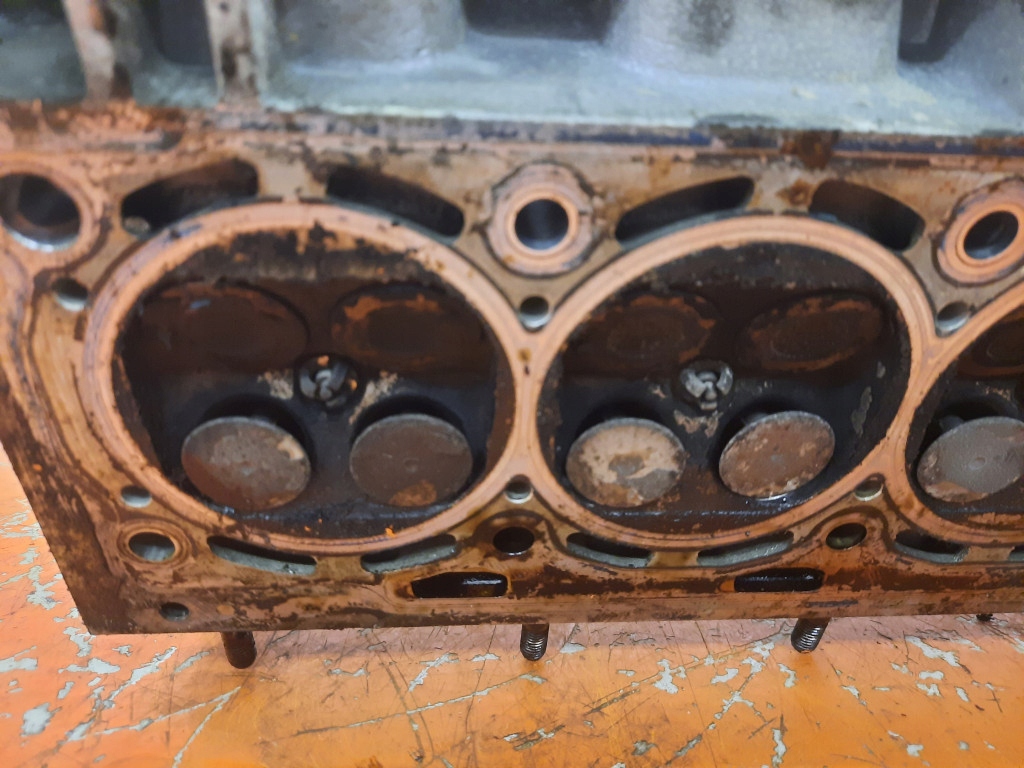 фото №7, Seat cordoba ii 1.4mt 75km 03-09 головка двигуна 036103373ak bky