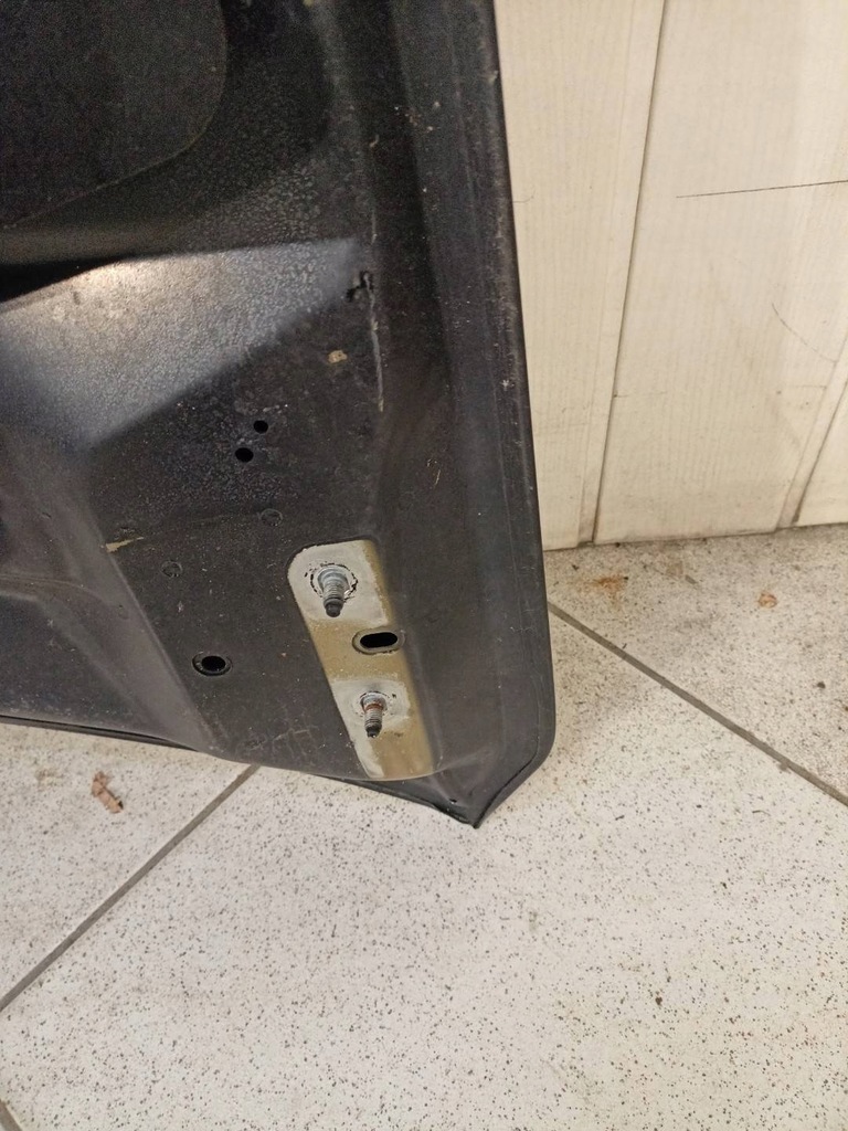 фото №9, Капот двигателя chrysler town and country 5 2009