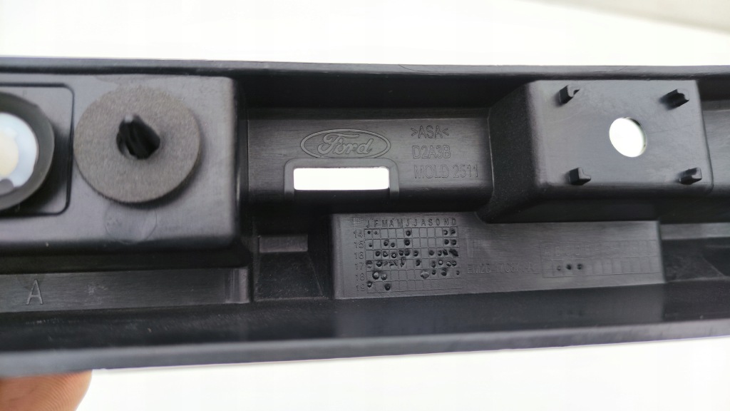 фото №8, Ford galaxy mk4 s max mk2 направляющая кронштейн бампера средний задняя td20