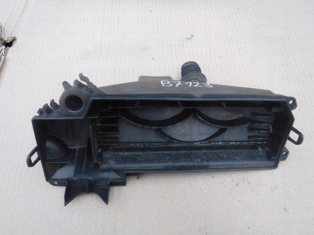 фото №2, Заглушка фильтра салонный renault scenic ii f666592f