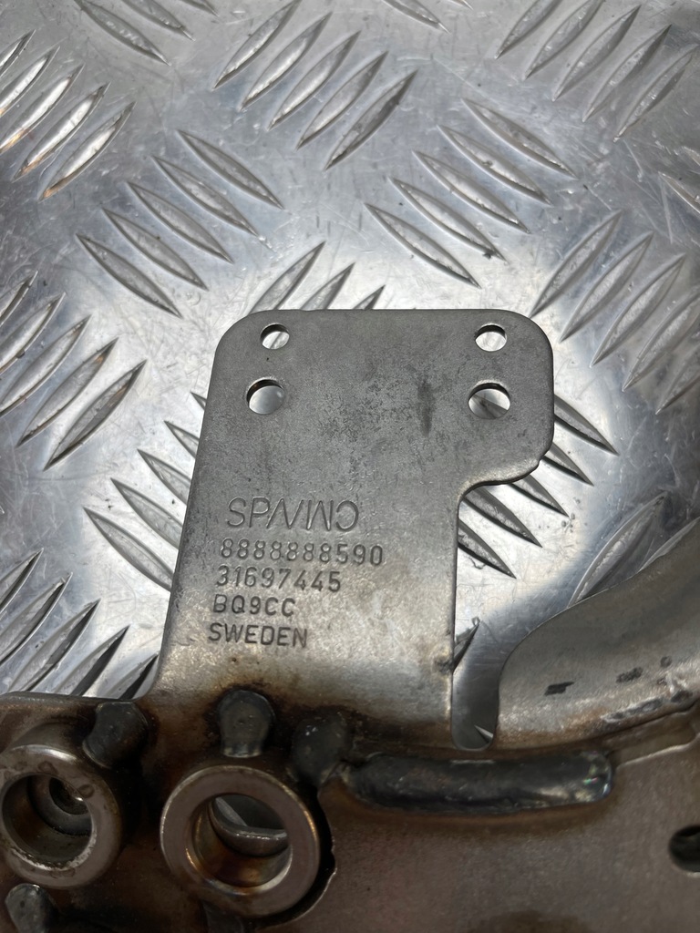 фото №9, Volvo s90 кронштейн кронштейн коробки 31697445