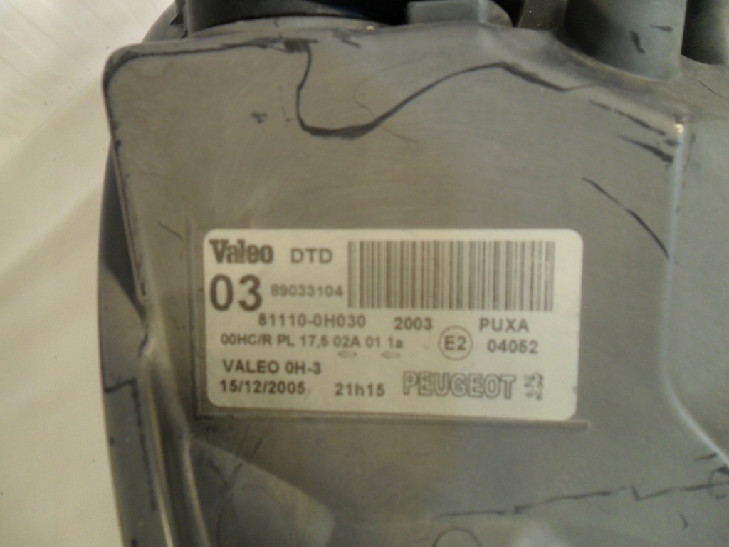 фото №12, Лампа правый перед eu 89033104 81110-0h030 peugeot 107
