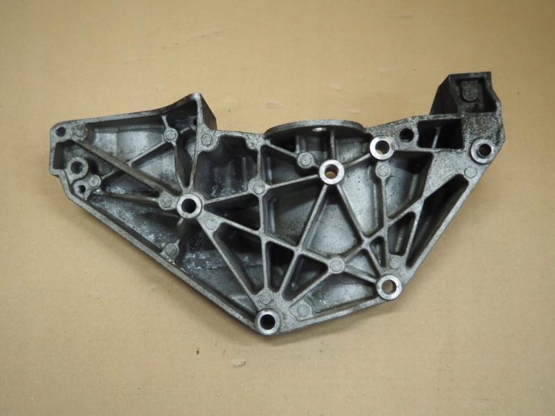 Кронштейн кронштейн генератора ford mondeo mk4 Доставка