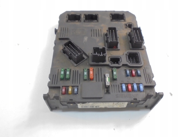 Купити Citroen c2 коробка запобіжників bsi 9652474380