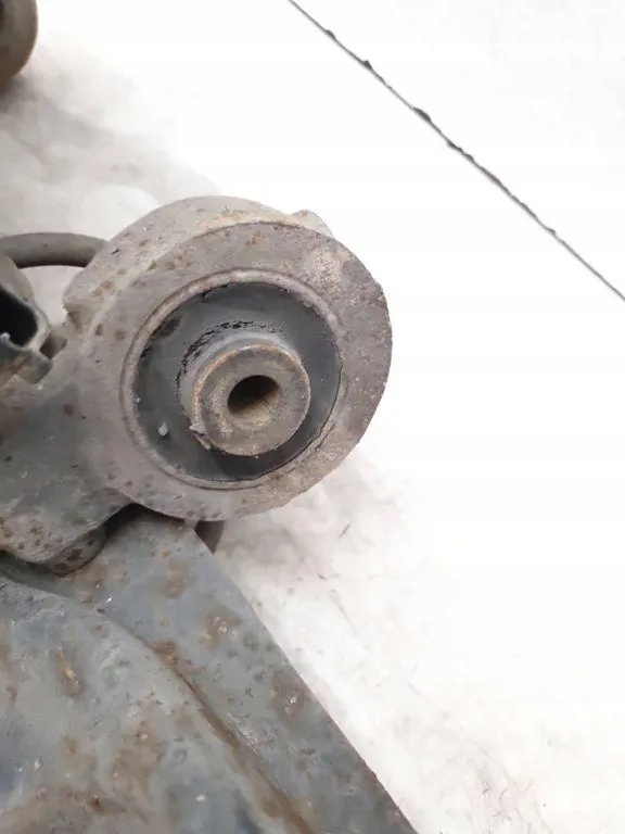 Поворотный кулак задняя левая fiat freemont 345_ 04779908ab 1.96l дизель 2013 Доставка