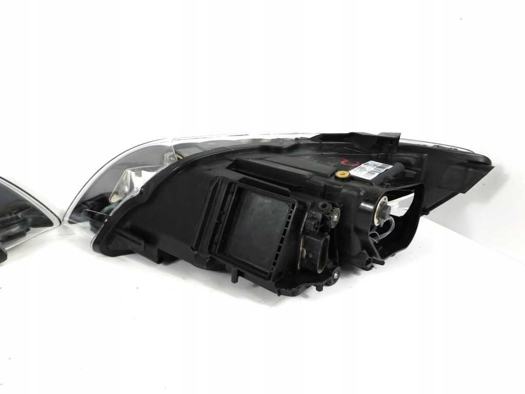 Audi q7 4l рестайлинг  фара правый  левая ксенон led нет поворотные Оригинал