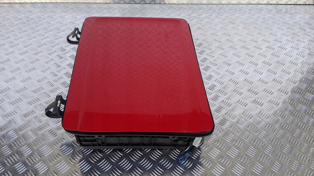 фото №2, Кришка багажника бардачка кабіни scania r ліва сторона