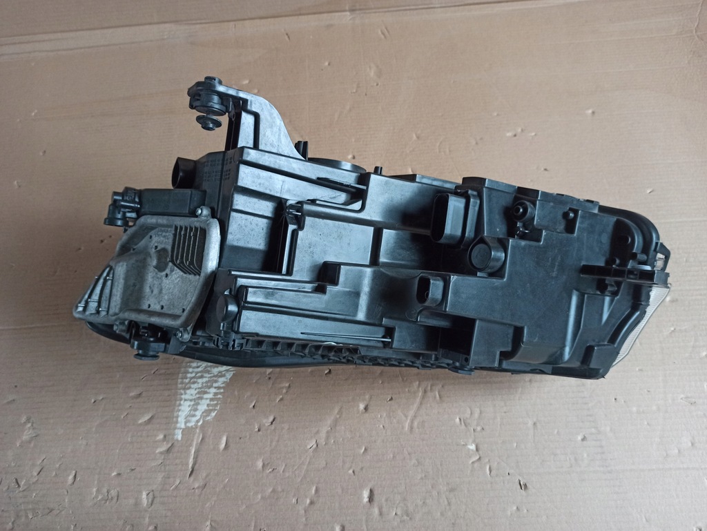 фото №6, Лампа права full led vw caddy 2k8941036h