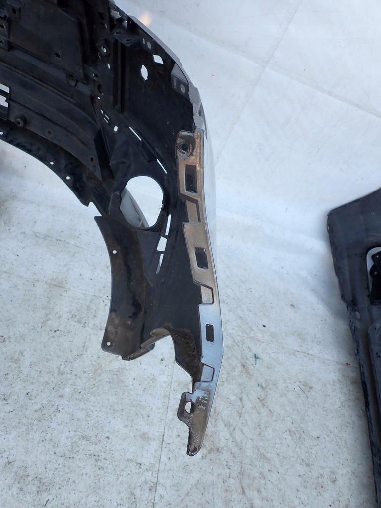 фото №13, Mitsubishi outlander iii lift 15-18 бампер перед phev гибрид spr pdc