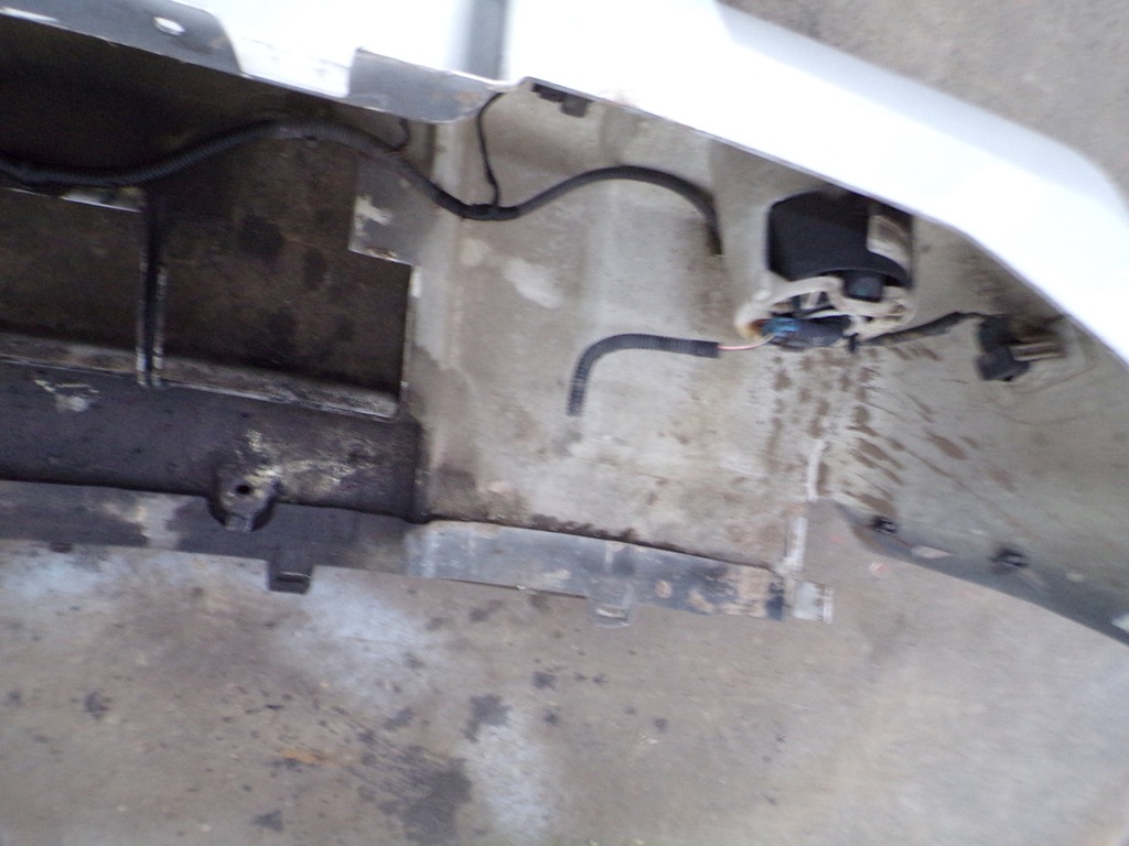 фото №8, Бампер перед jeep commander kompletny парктронік