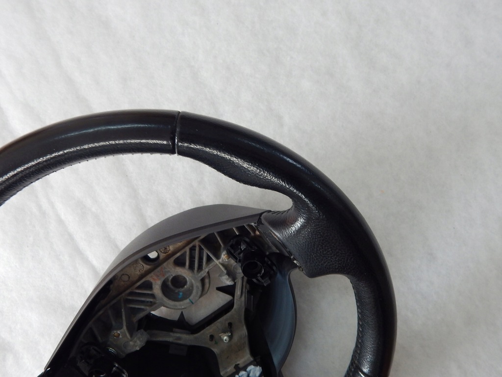 фото №6, Nissan nv200 - воздуховод кожа oryg