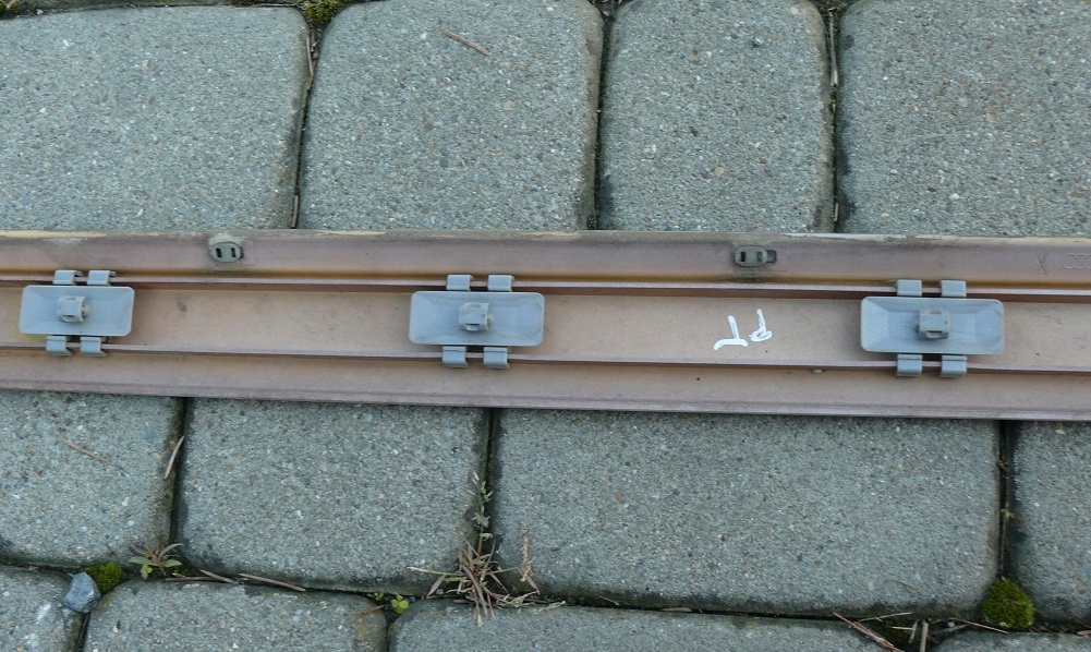 фото №11, Молдинг средняя дверь правый задняя audi a8 d2 94-01 ly7m 4d0853962