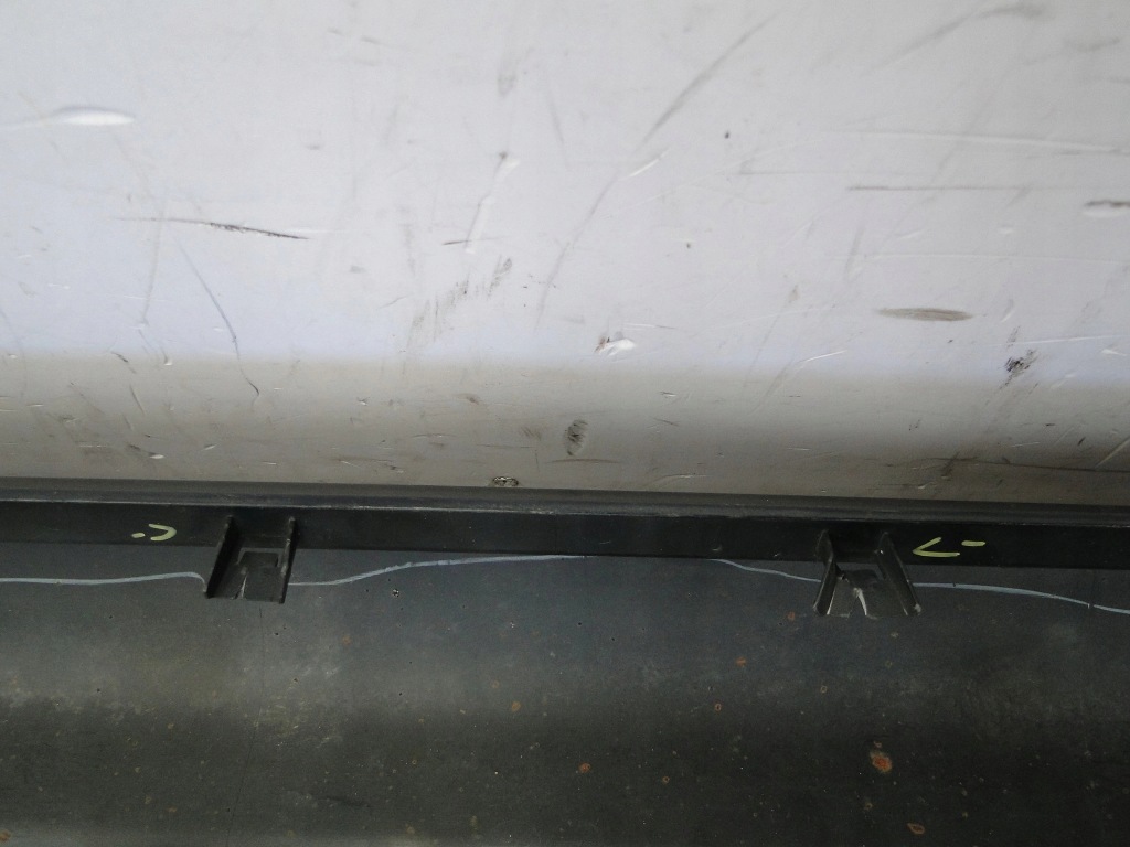 Порог молдинг порог jeep grand cherokee wk2 1vn71trmac 1vn70trmac uszkodzon Доставка