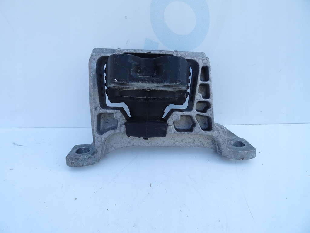 фото №1, Volvo v40 ii d2 кронштейн подушка двигателя