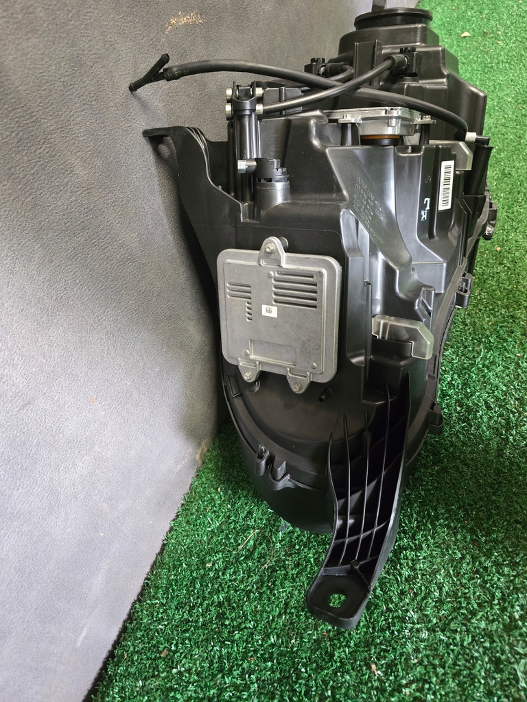 фото №8, Лампа правая перед bentley flying spur 4w1