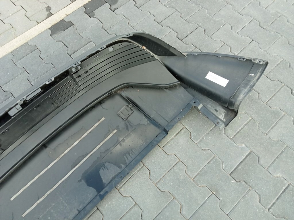 фото №6, Porsche taycan 9j1 - бампер спойлер диффузор задняя 9j1807983f