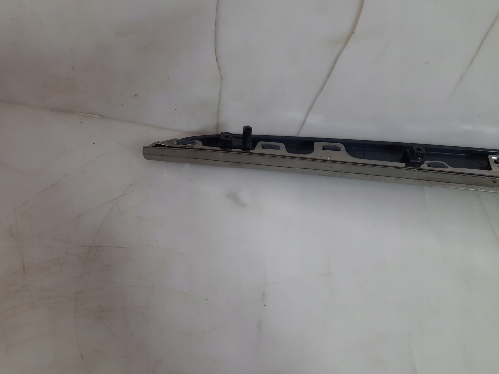 Jeep grand cherokee 19-22 молдинг декоративная дверь правых передних америка с Разборки