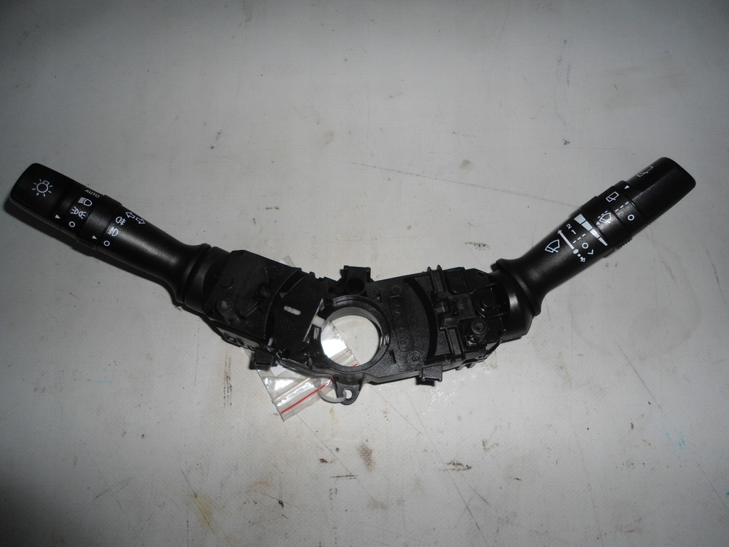 фото №1, Переключатель комбинированный hyundai veloster 2011r