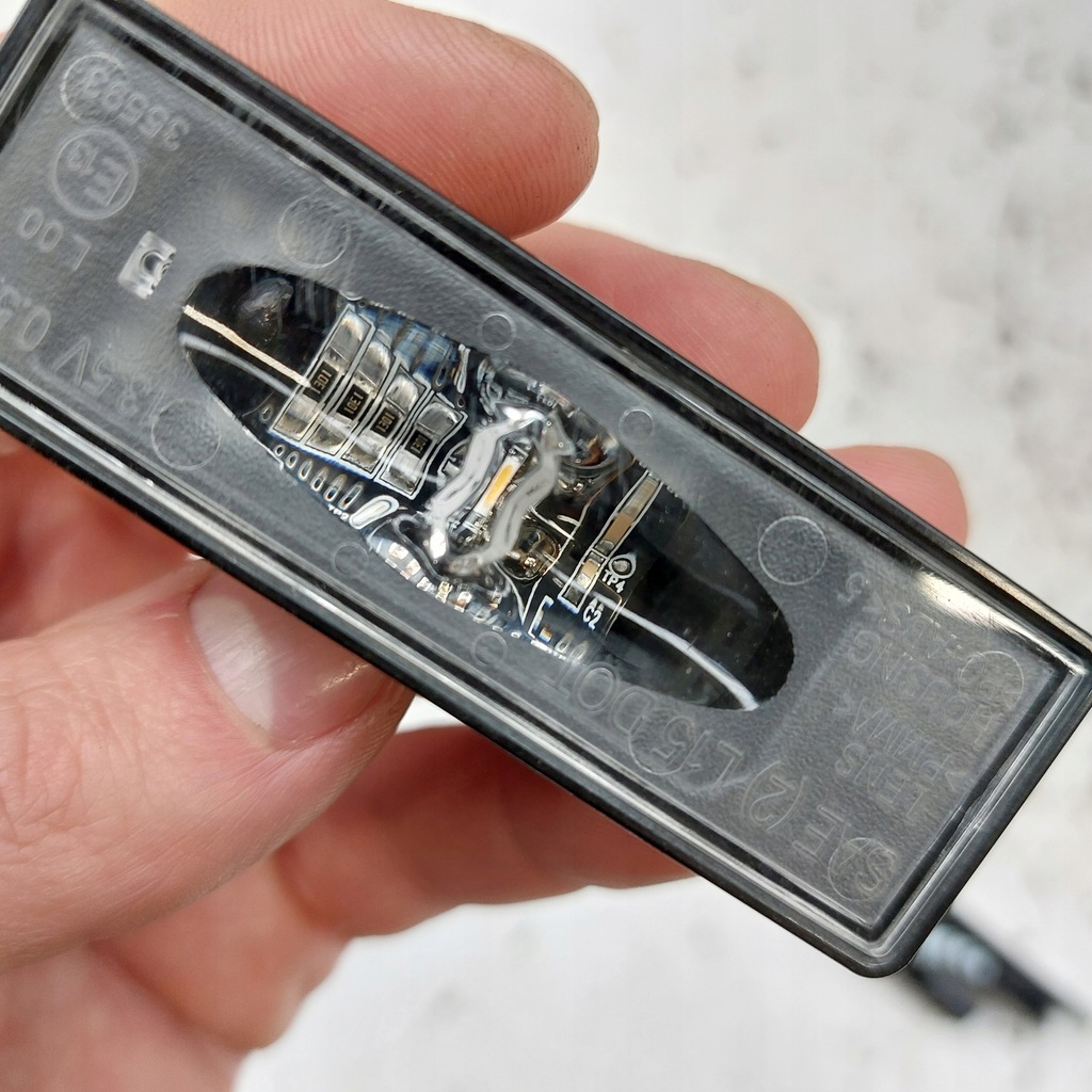 фото №10, Renault arkana лампа підсвітка номерного знака