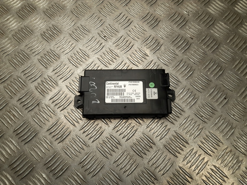 Купити Блоки управління maserati ghibli 2015 670009023