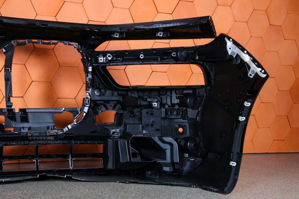 фото №8, Bmw 7 g70 i7 бампер перед передній колір a90