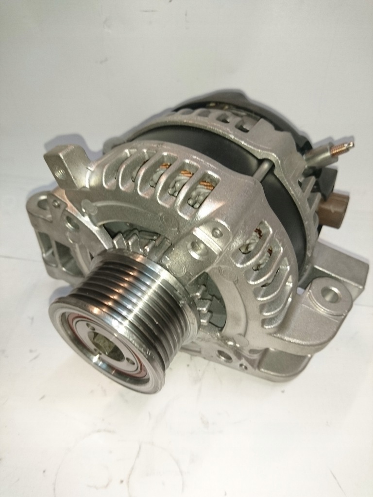 фото №1, Генератор toyota