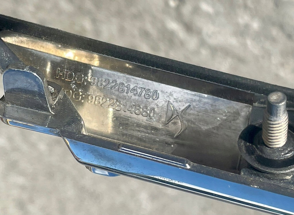 фото №8, Citroen ds3 crossback 2019- молдинг кришки багажника задній срібляста хром