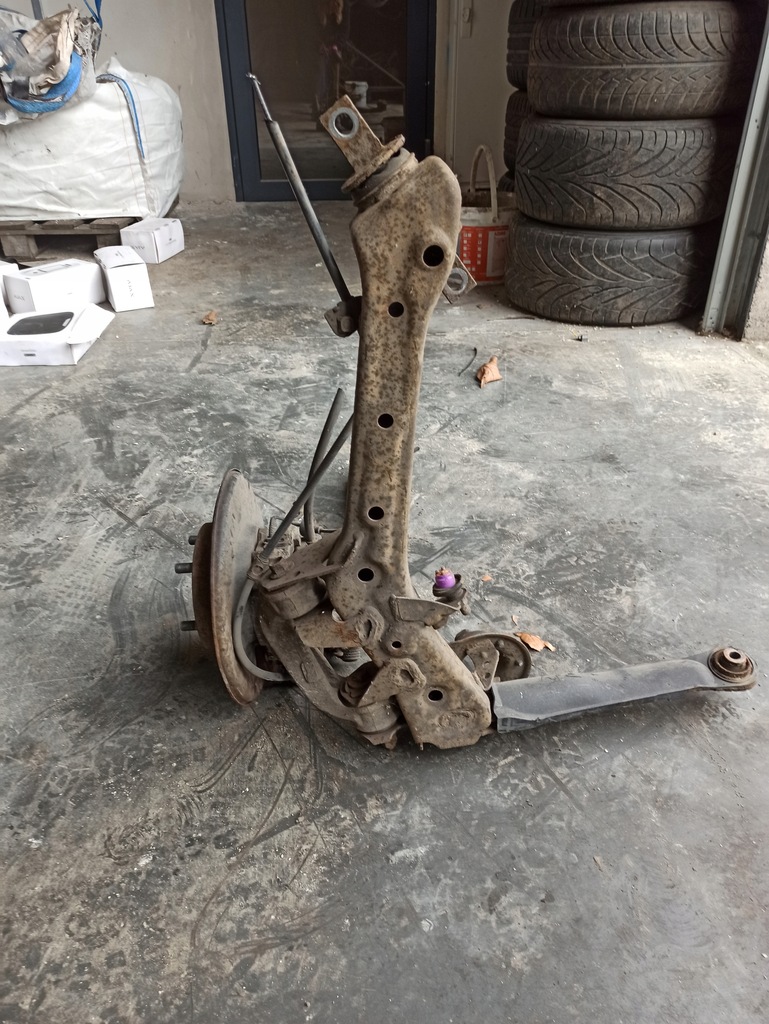 фото №6, Honda civic viii 1.3 b sd поворотный кулак рычаг правый задняя балка подвеска oś