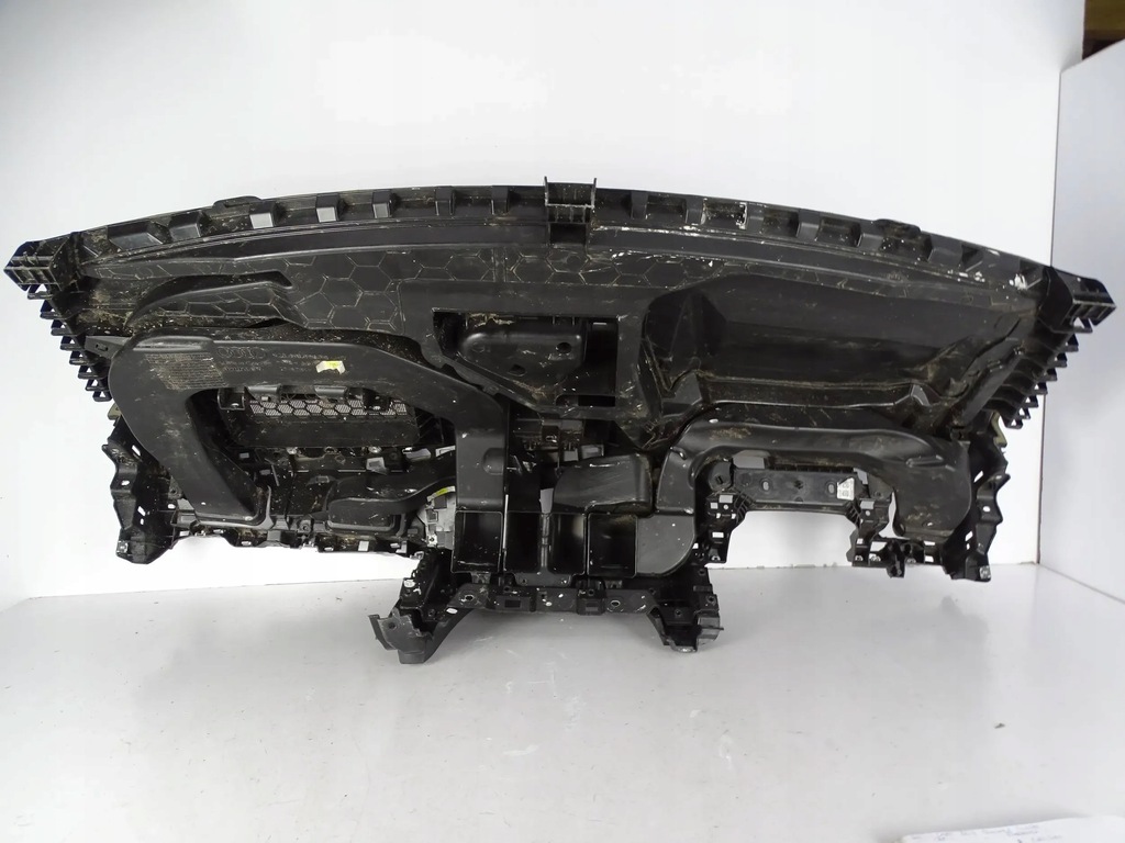 фото №8, Консоль панель приладів приладова audi q4 e-tron 89a