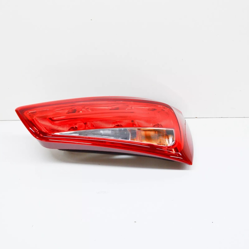 фото №1, Audi a1 8x rear lid правый задний фонарь 8x0945094d