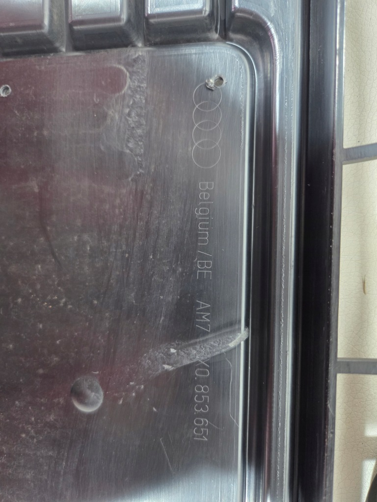 Решётка радиатора решётка радиатора бампера xhłodnicy перед audi a1 8x0 11- 8x0853651 с Разборки