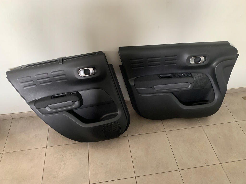 фото №1, Citroen c3 aircross левая обивка дверь перед задняя