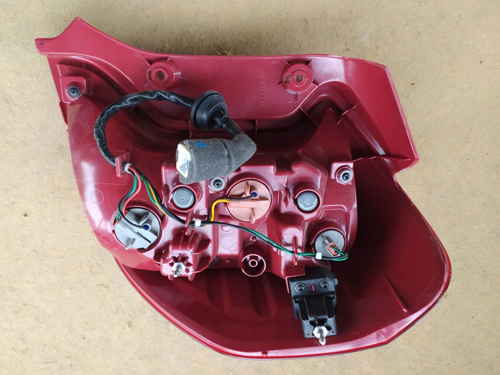 фото №8, Kia оригінальний номер 92401-g6 лампа задня