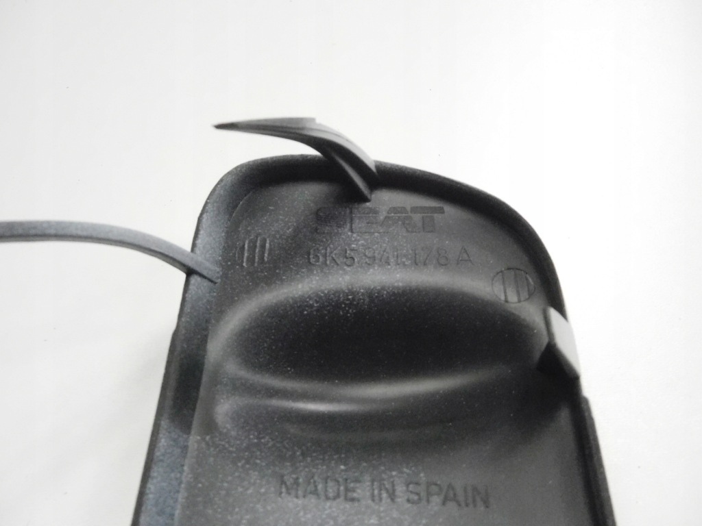 Купити Решітка бампера перед seat ibiza оригінальний номер 6k5941178a