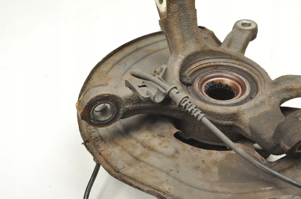 Mercedes w176 поворотний кулак ліва передня Недорого