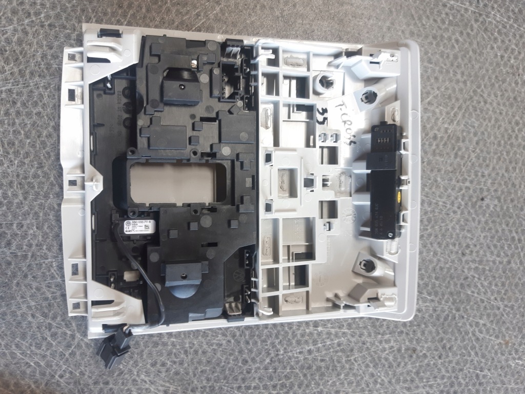 фото №2, Лампа потолочный 2ga867591 vw t-roc