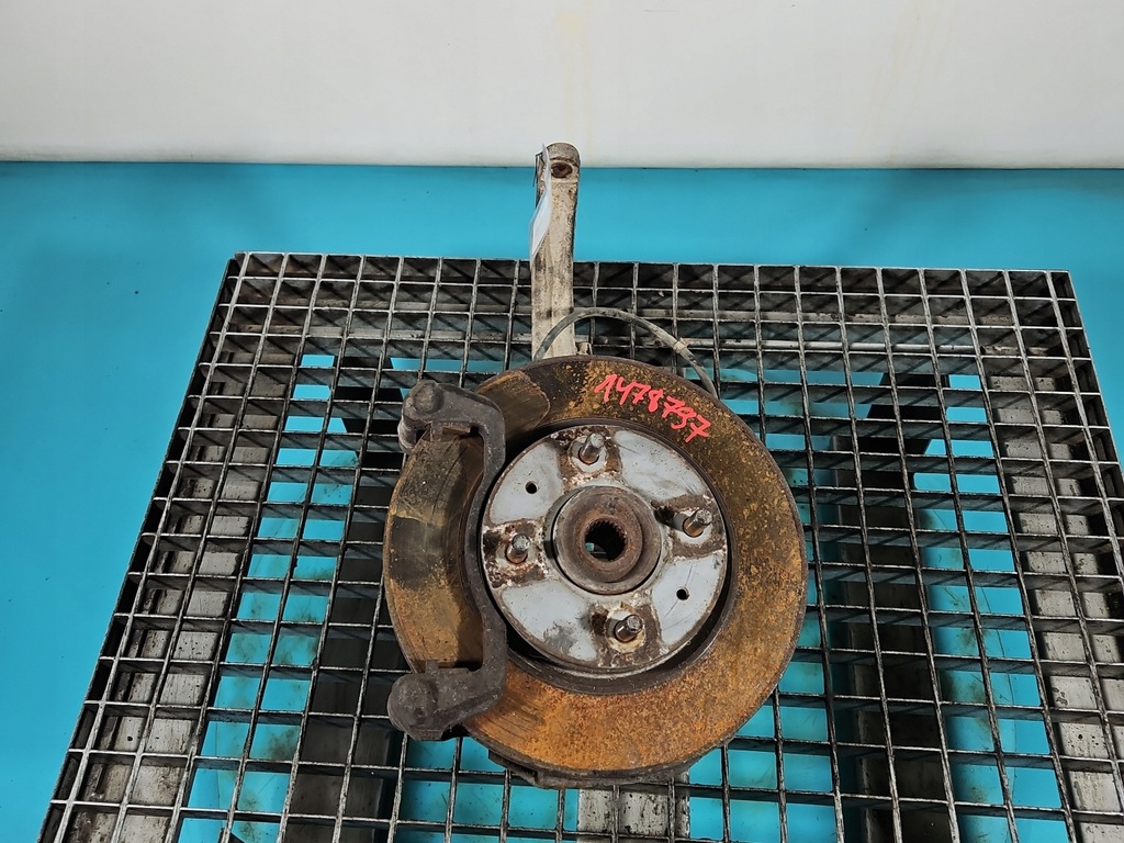 фото №1, Поворотний кулак ліва ступиця перед 2.0 16v mitsubishi galant