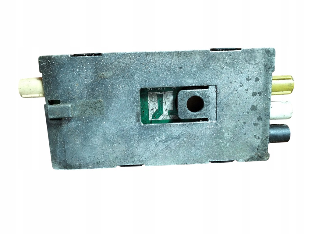 фото №2, Антена підсилювач audi r8 420035530