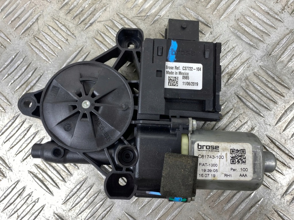 2019 jeep compass моторчик стекло дверь передних c61743100 в Украине